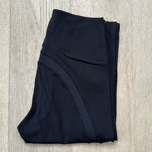 EUC revitalize tight 24.5" black high rise luxtreme size 2 lululemon